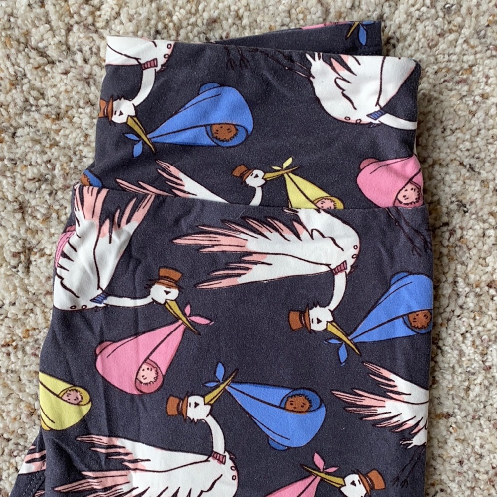• Lularoe OS Leggings •